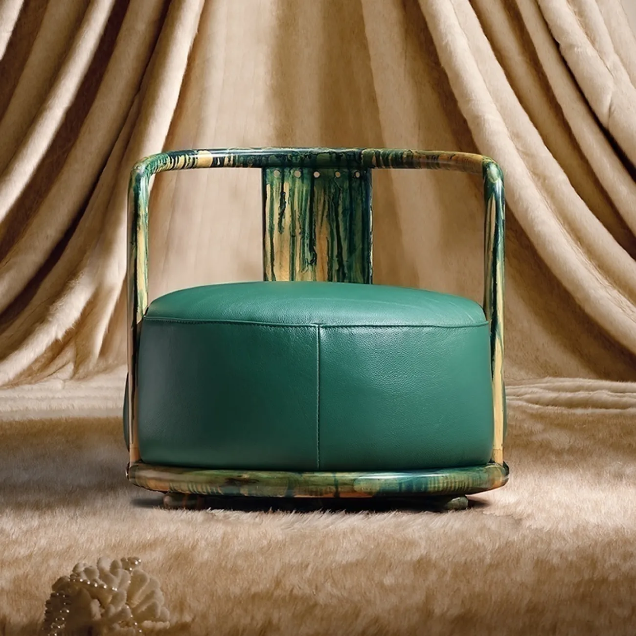 Итальянское кожаное кресло для отдыха с оригинальным дизайном KASKOM 37302-29