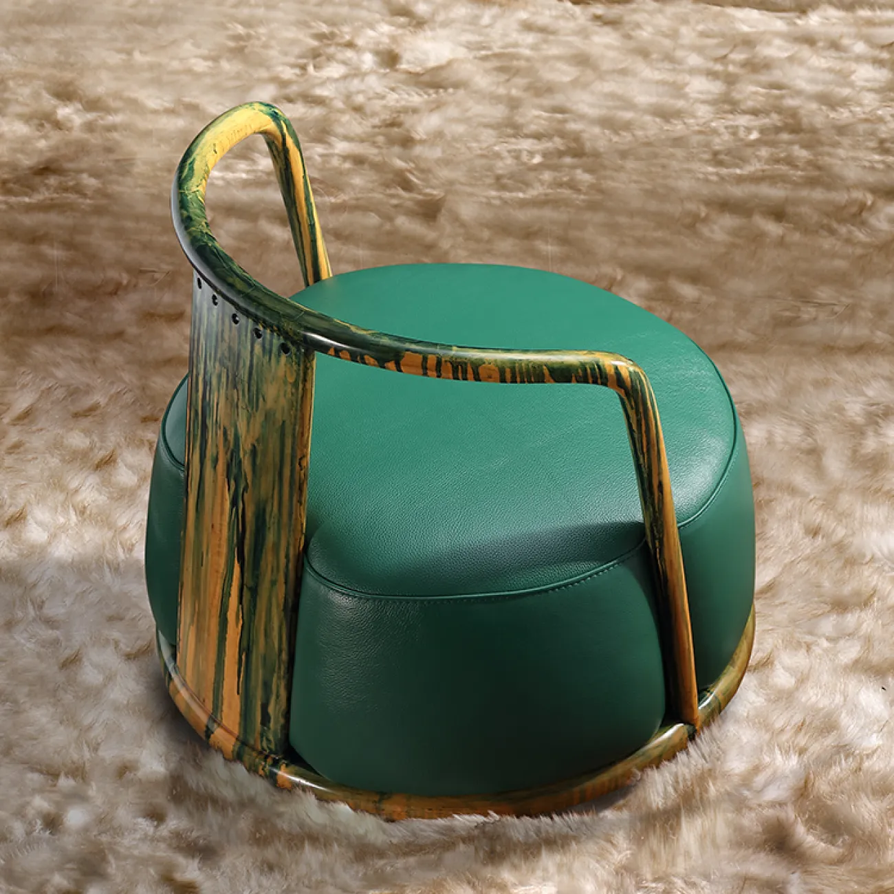 Итальянское кожаное кресло для отдыха с оригинальным дизайном KASKOM 37302-29