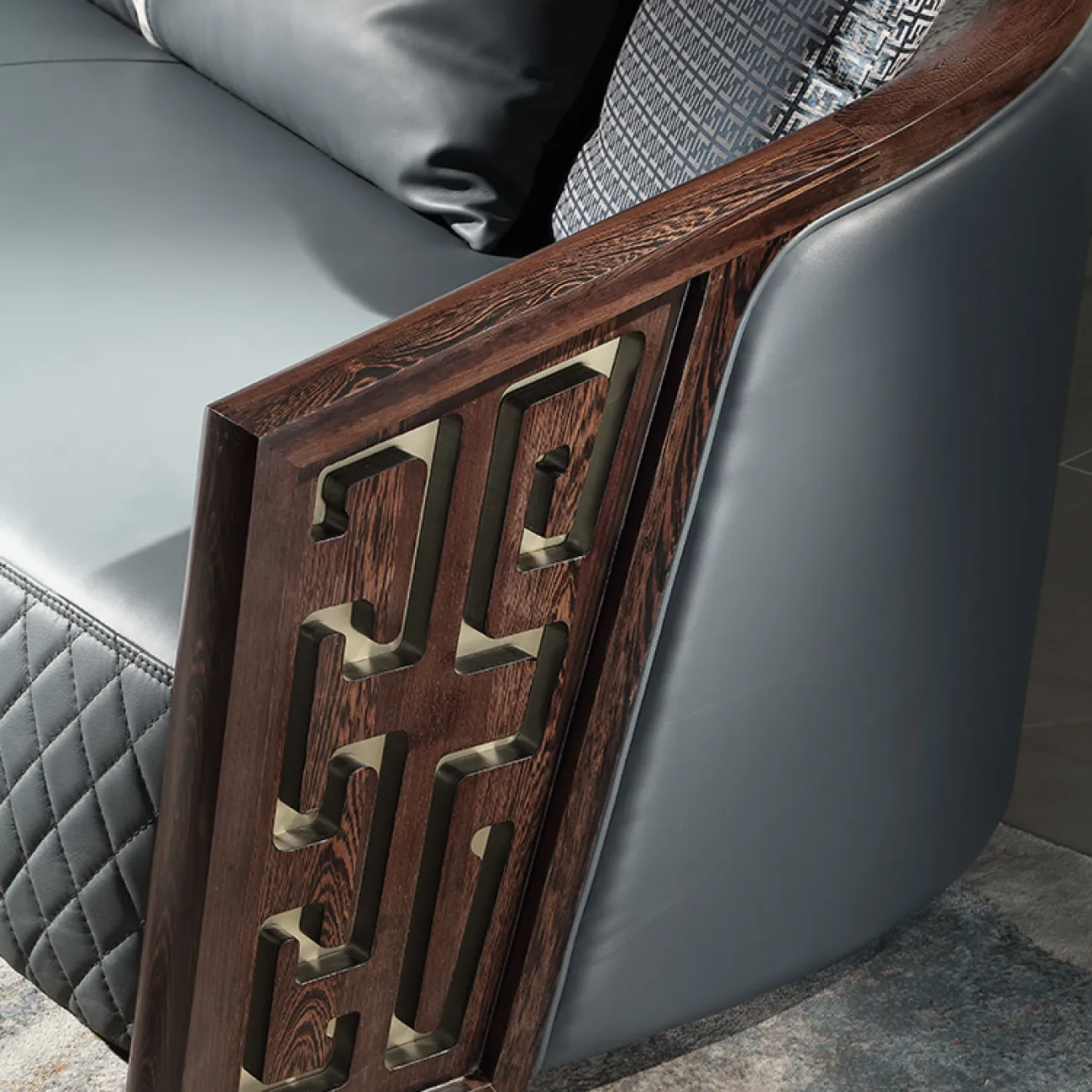  Кожаный диван из массива дерева KASKOM 37303-29