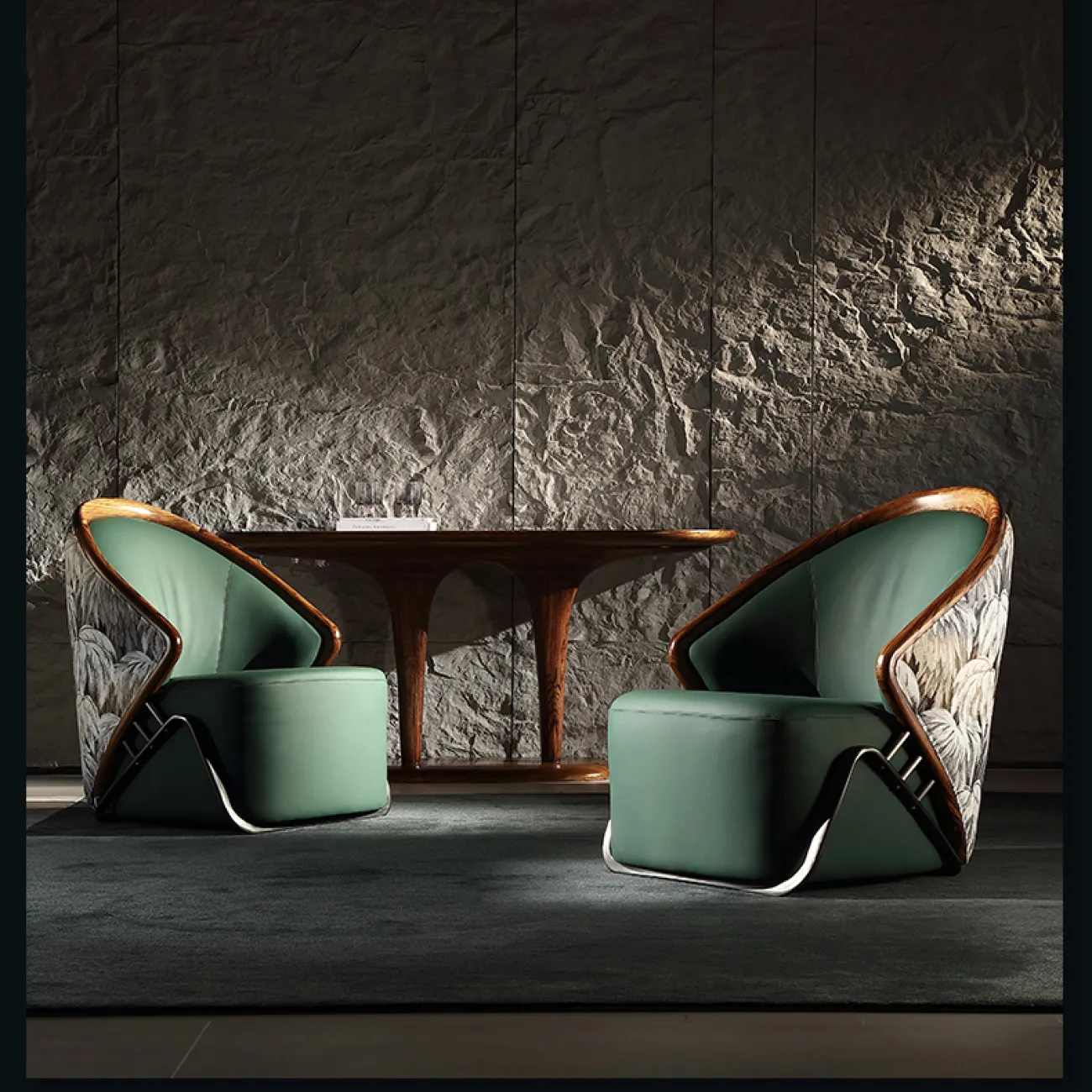 Оригинальное кожаное кресло для отдыха из цельного дерева KASKOM 37306-29