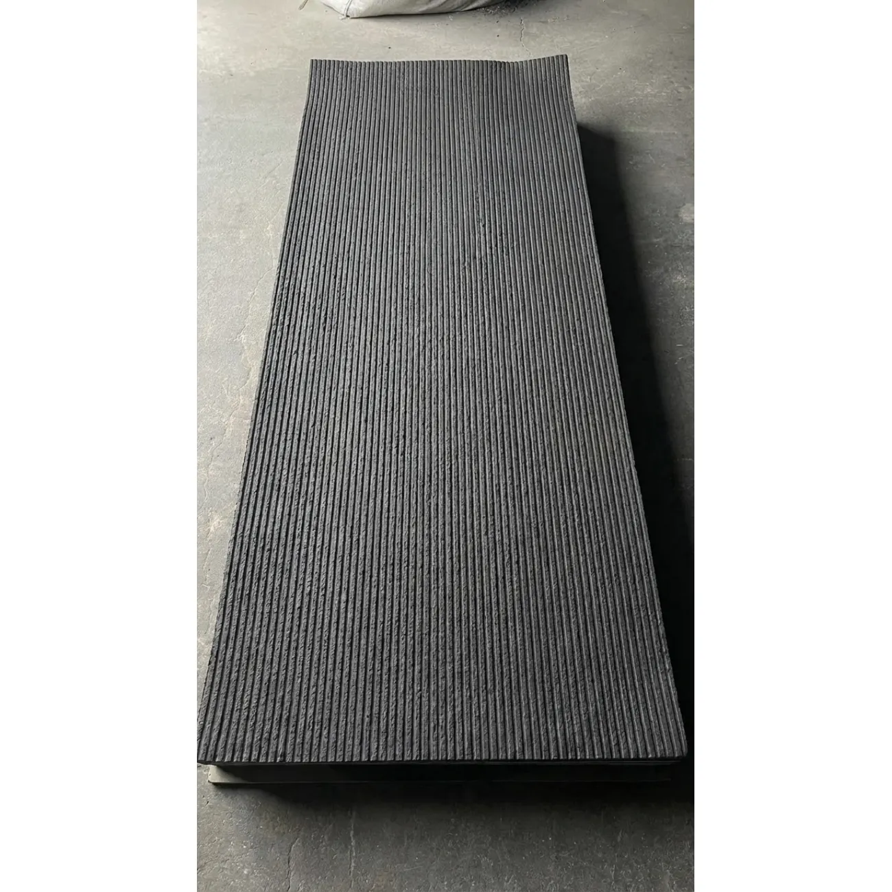 Гибкая керамическая панель KBS-P20264-Black Чёрный 3000-1200-6 мм от LaLume Гибкая керамическая панель KBS-P20264-Black Чёрный 3000-1200-6 мм от LaLume