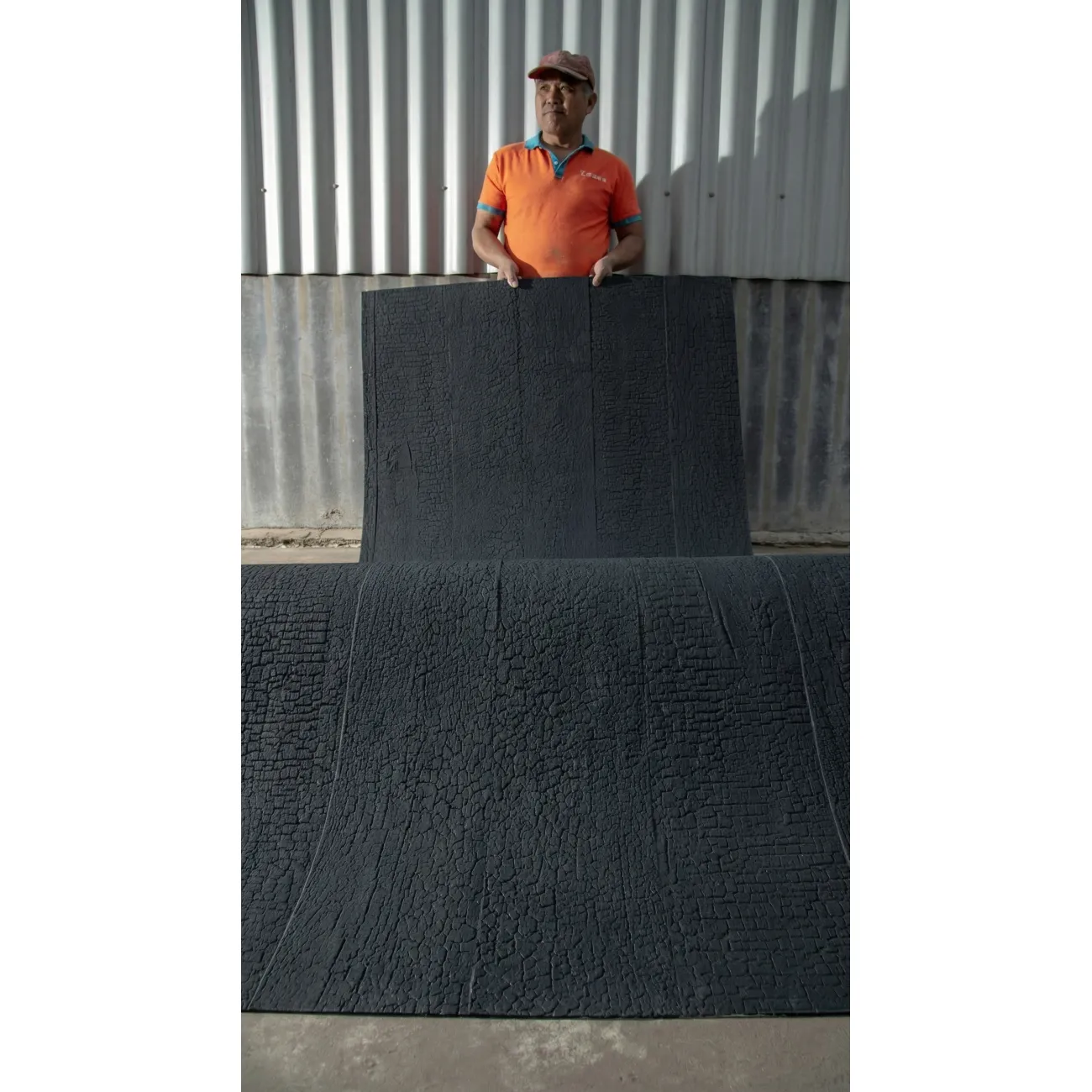Гибкая керамическая панель KBS-P20265-Black Чёрный 2800-1180-3 мм от LaLume Гибкая керамическая панель KBS-P20265-Black Чёрный 2800-1180-3 мм от LaLume