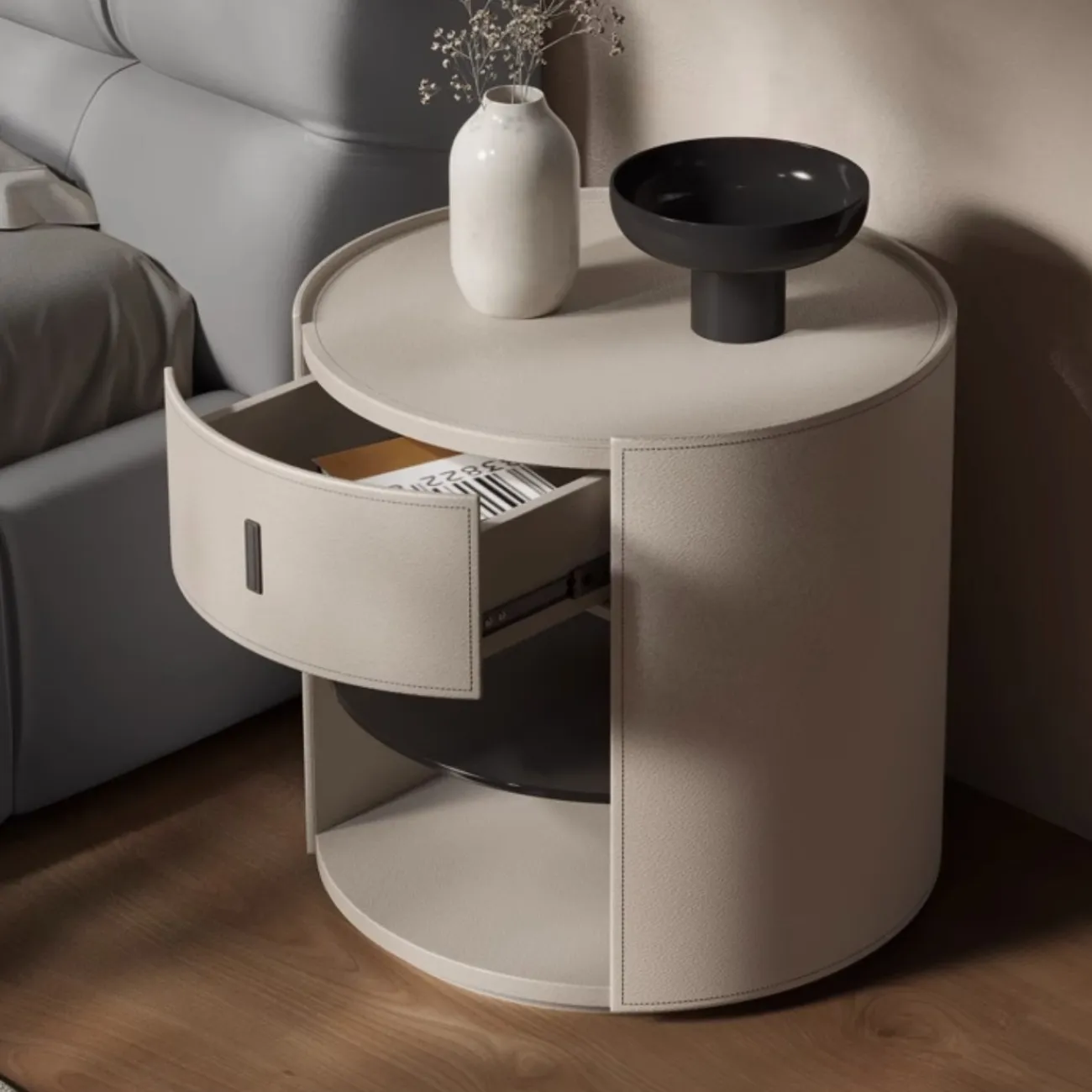 Прикроватная тумбочка из седельной кожи KBOOS 35777-29