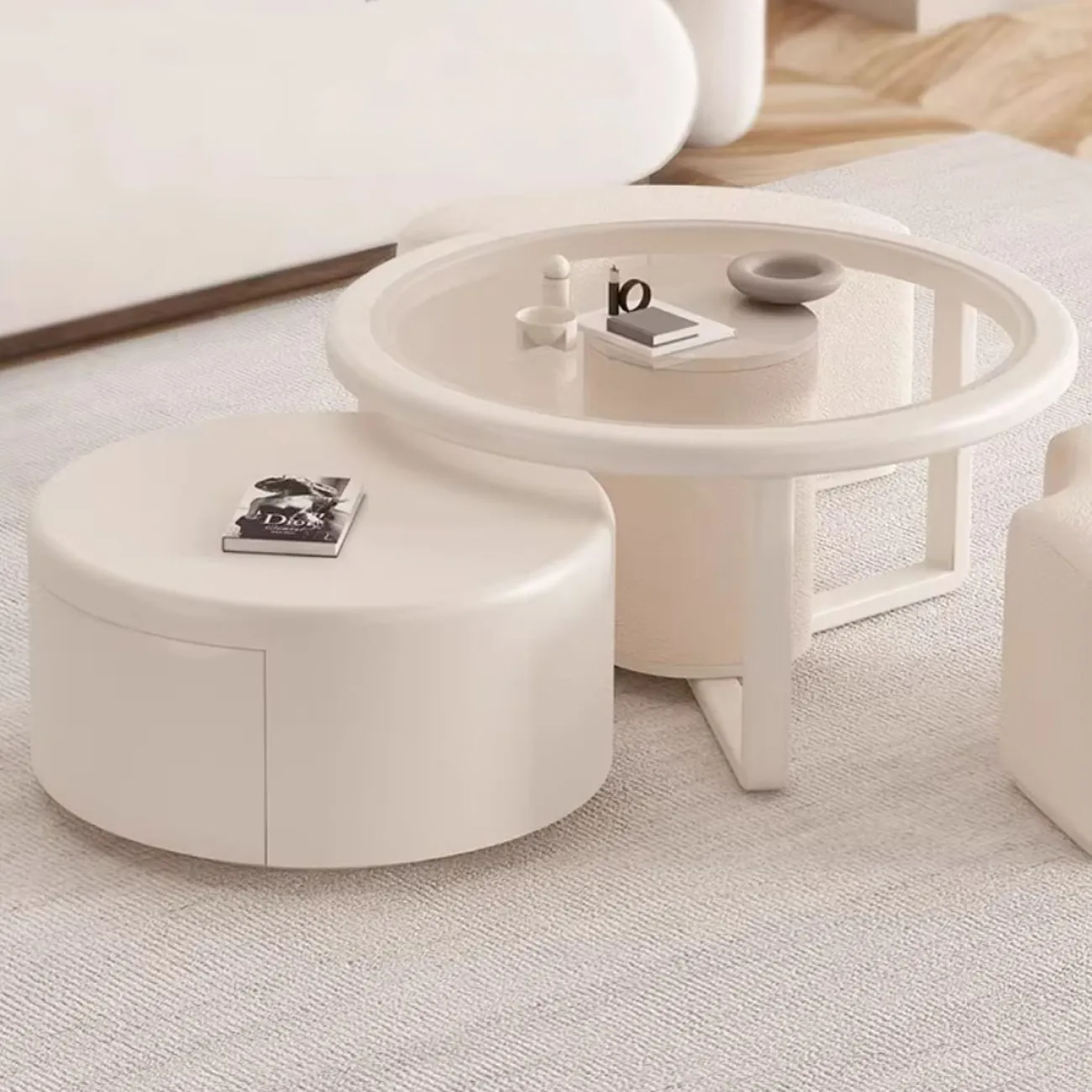 Круглый кремовый журнальный столик из массива дерева LanLan 35925-29 Круглый кремовый журнальный столик из массива дерева LanLan 35925-29