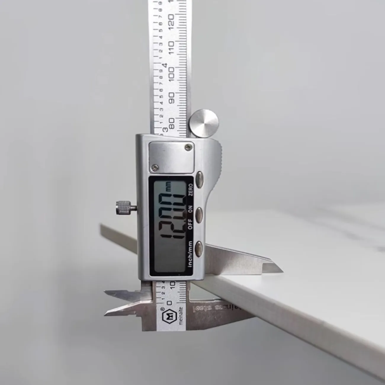 Обеденный стол из массива дерева и каменной плиты LanLan 35927-29