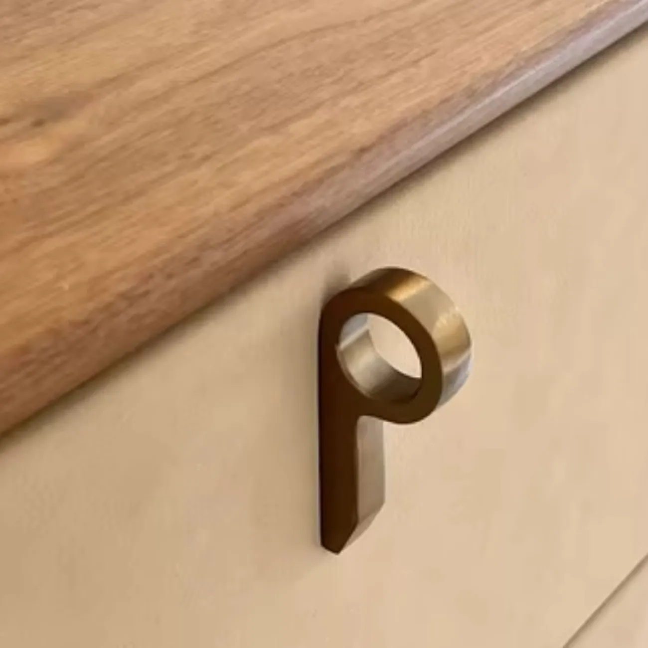 Изысканный комод из массива дерева LUXURY VISN 35808-29