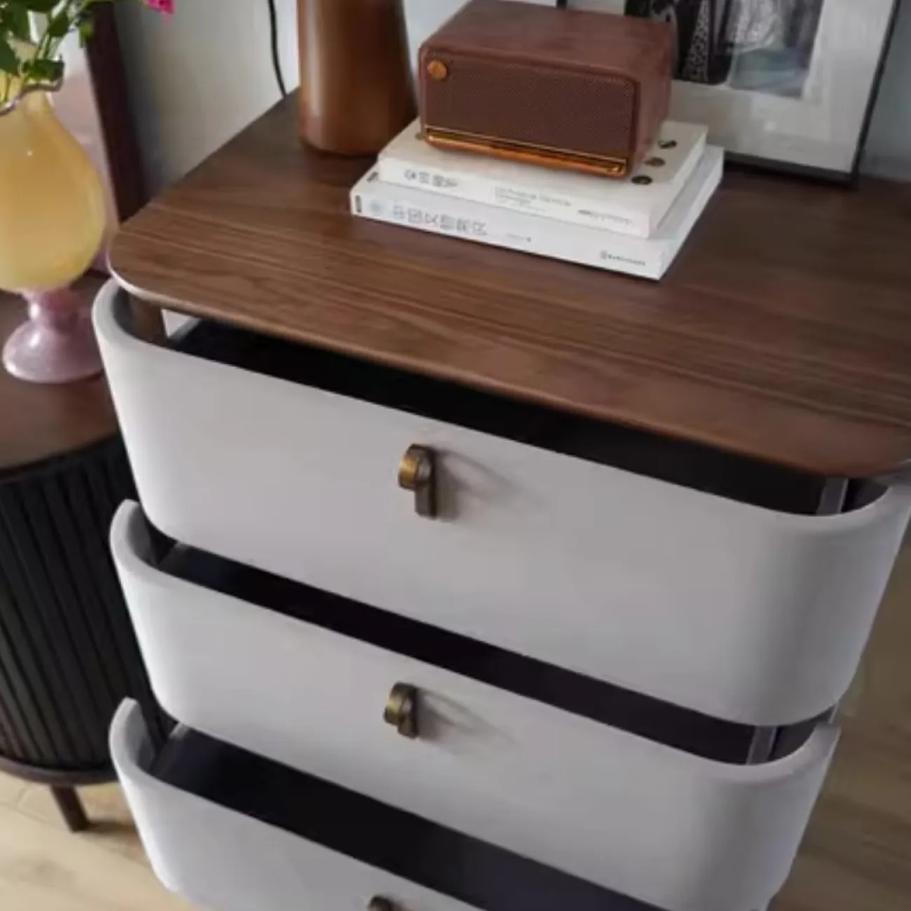 Изысканный комод из массива дерева LUXURY VISN 35808-29