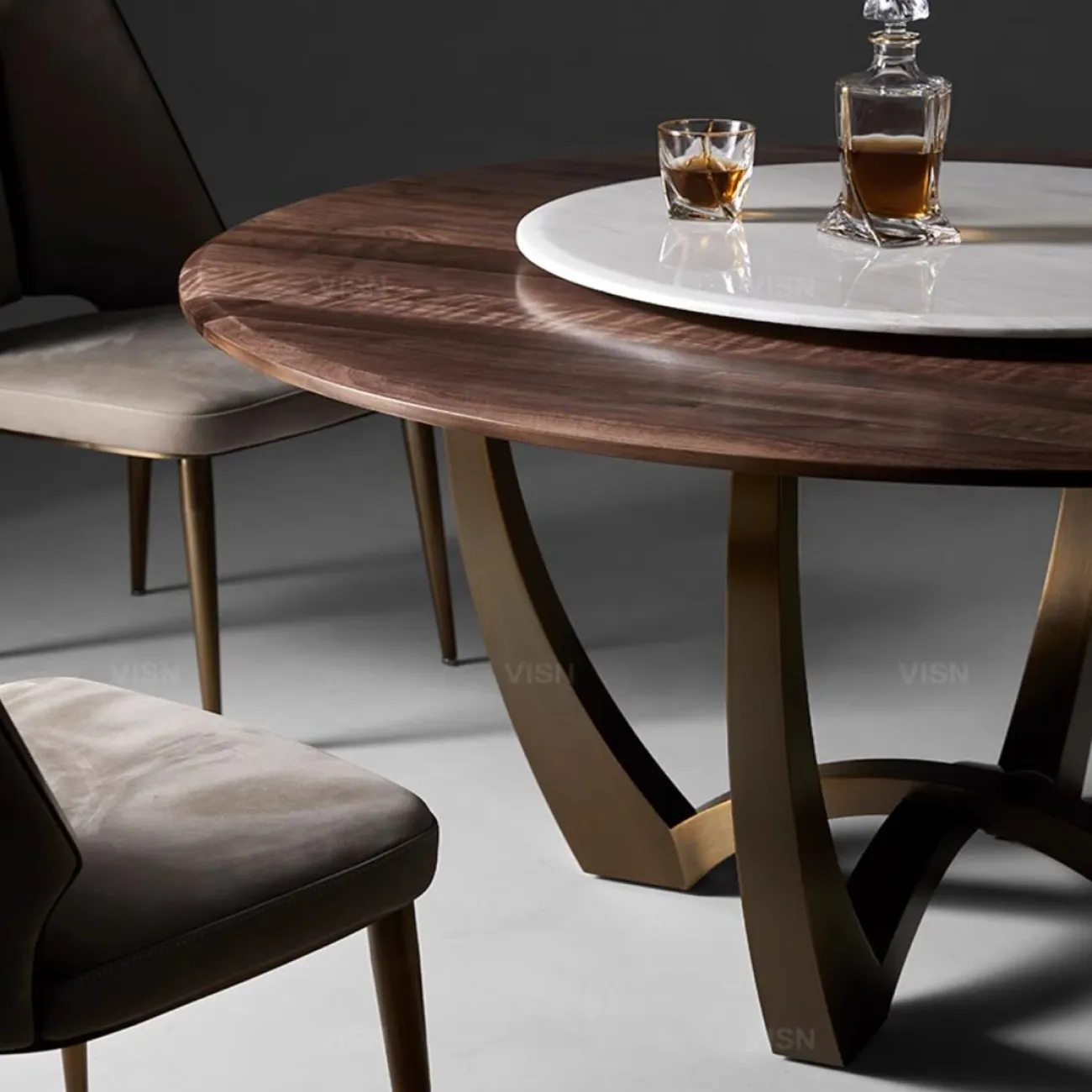 Роскошный круглый обеденный стол из массива дерева  LUXURY VISN 35816-29