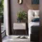Роскошный прикроватный столик из массива черного ореха LUXURY VISN 35834-29