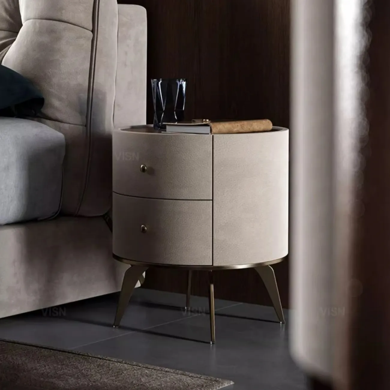 Роскошный прикроватный столик из массива дерева LUXURY VISN 35838-29