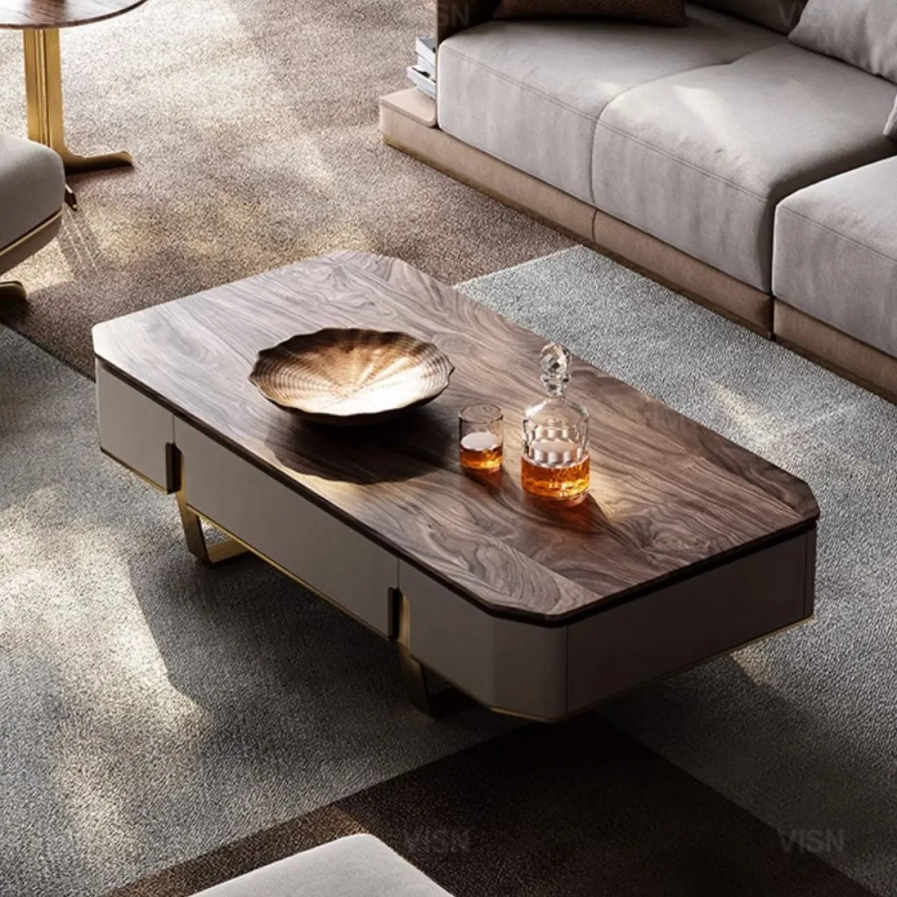 Итальянский журнальный столик из массива дерева  LUXURY VISN 35870-29