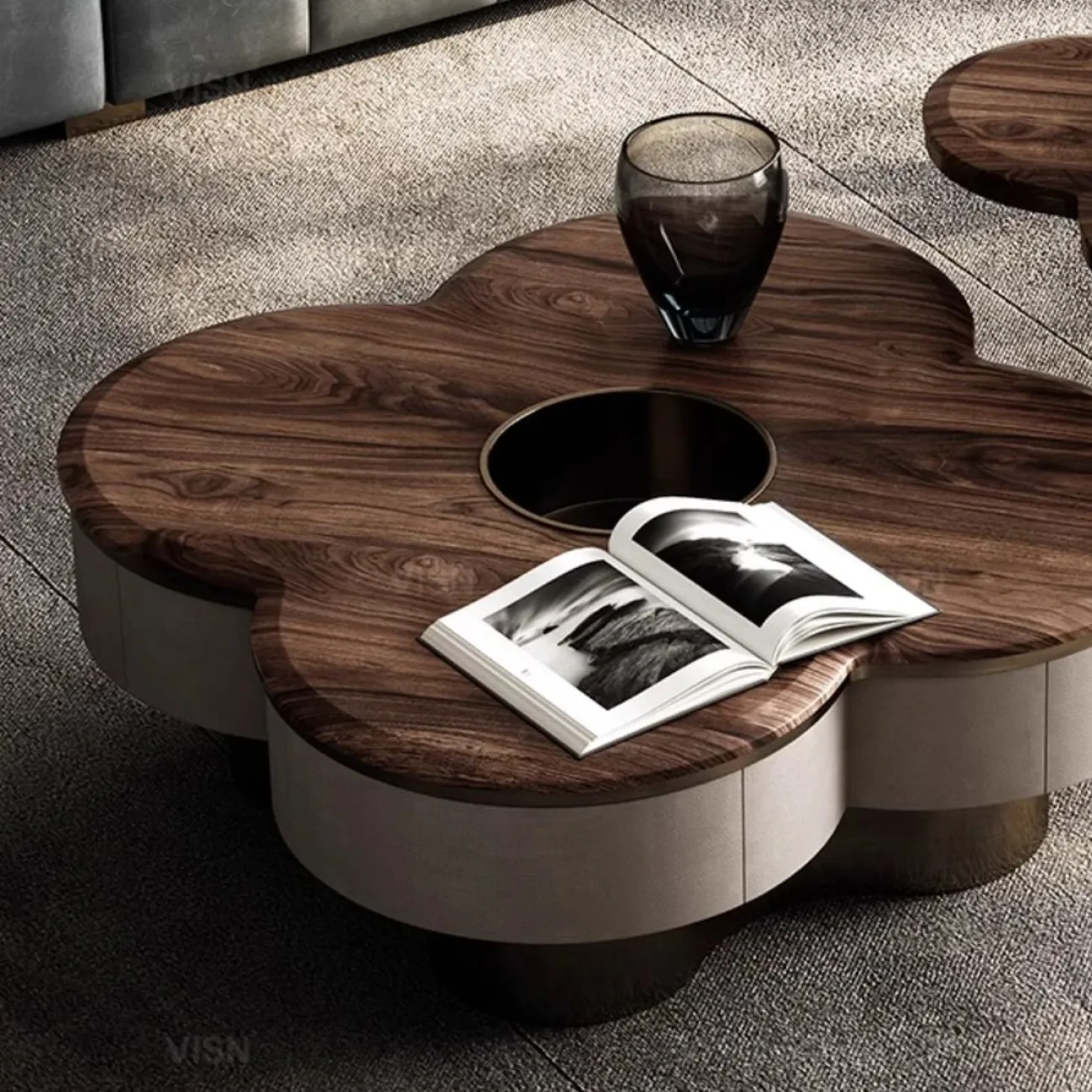 Роскошный журнальный столик из массива дерева LUXURY VISN 35897-29
