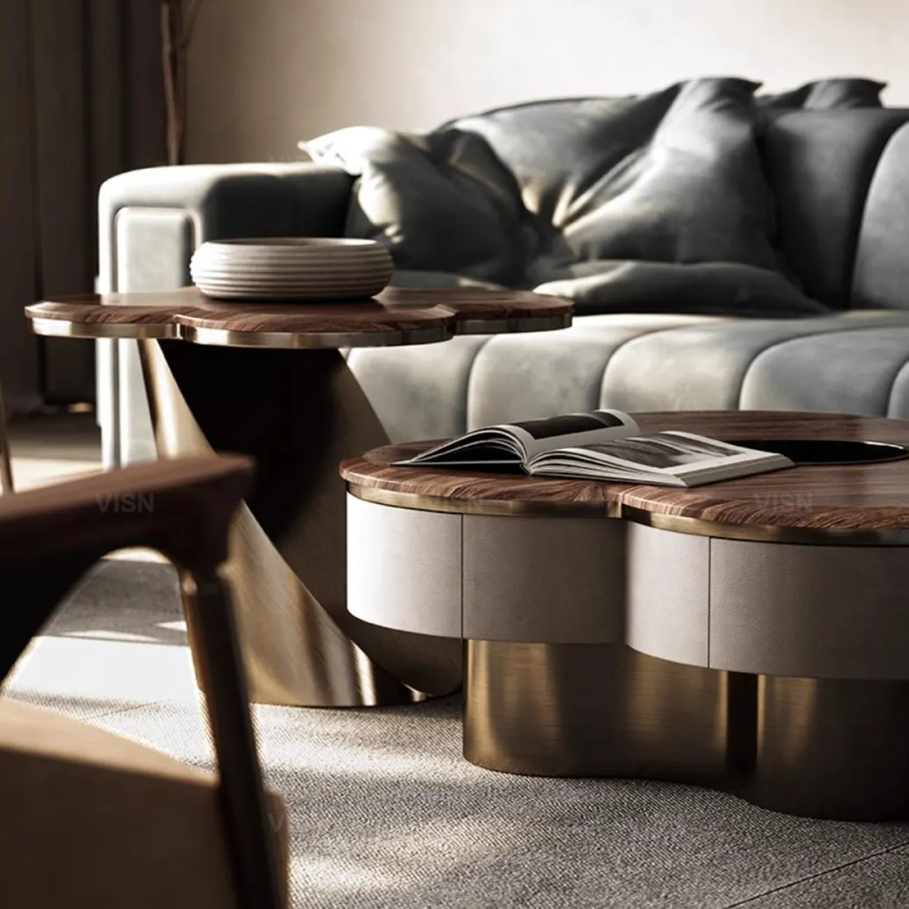 Роскошный журнальный столик из массива дерева LUXURY VISN 35897-29