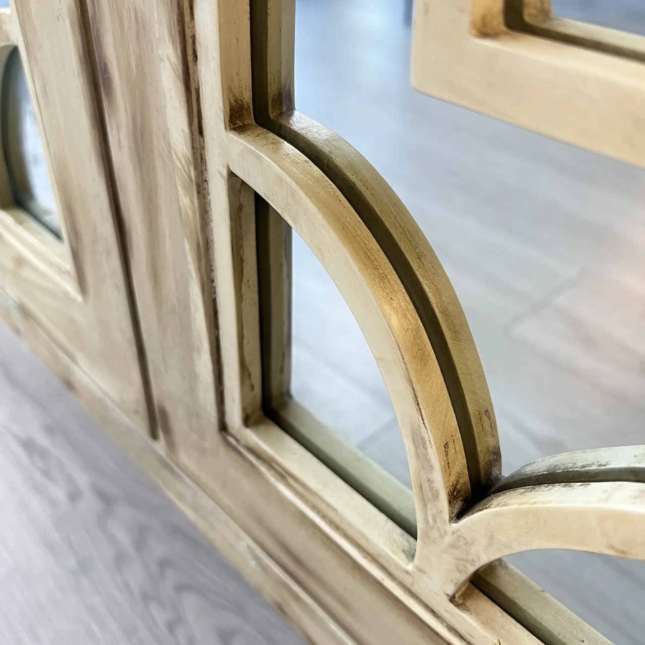 Аккуратный дизайнерский комод LaLume MB9750-1330