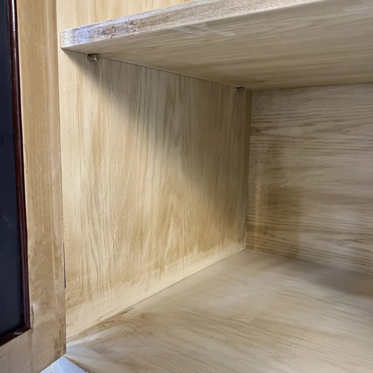 Аккуратный дизайнерский комод LaLume MB9750-1330