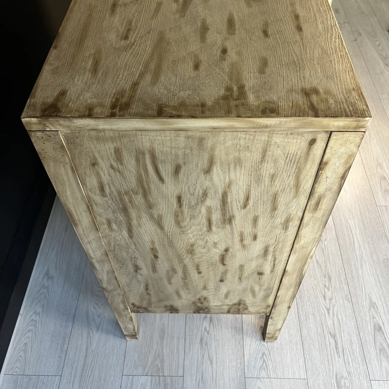 Аккуратный дизайнерский комод LaLume MB9750-1330