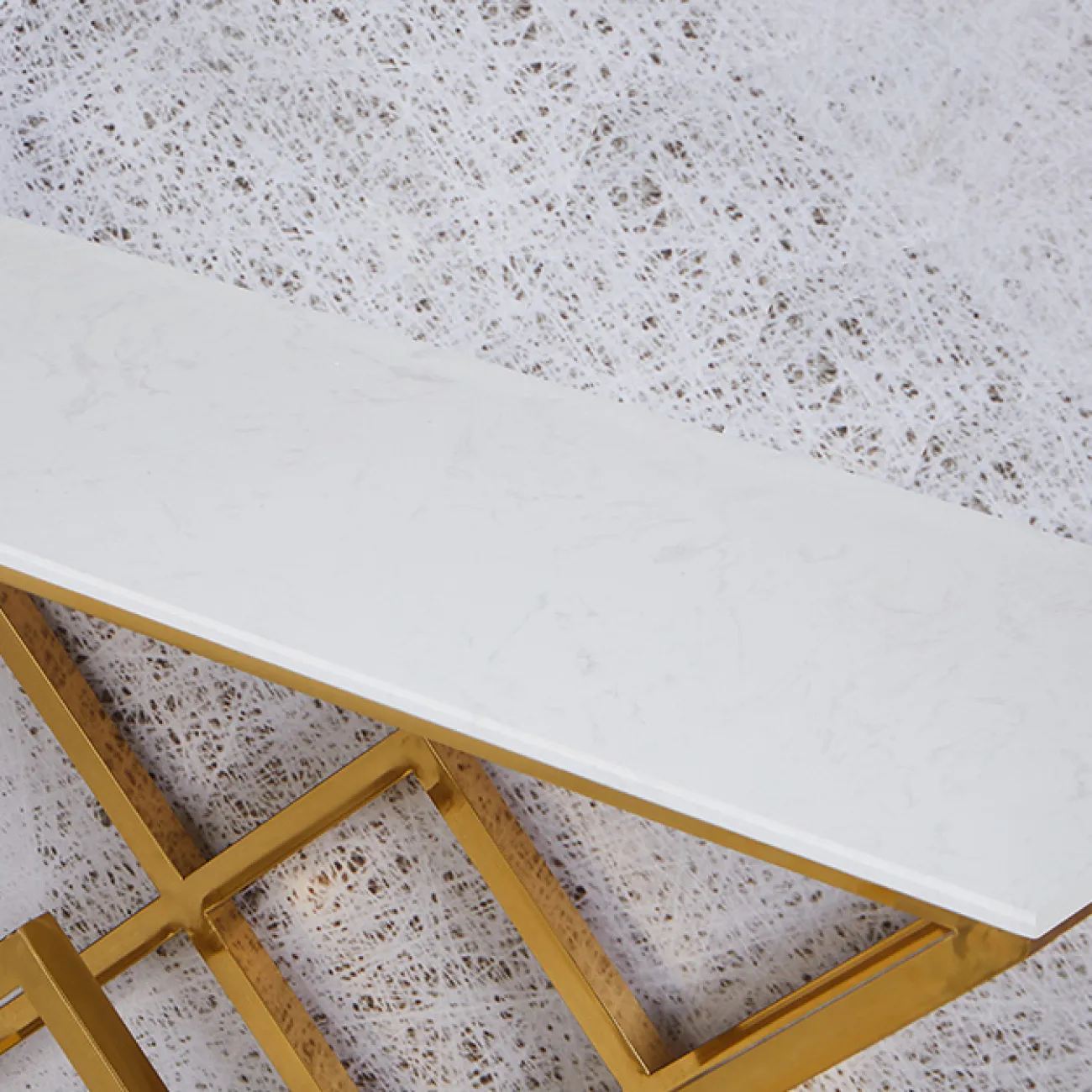 Минималистичный декоративный консольный стол для гостиной в Современном стиле LaLume DK21947-23