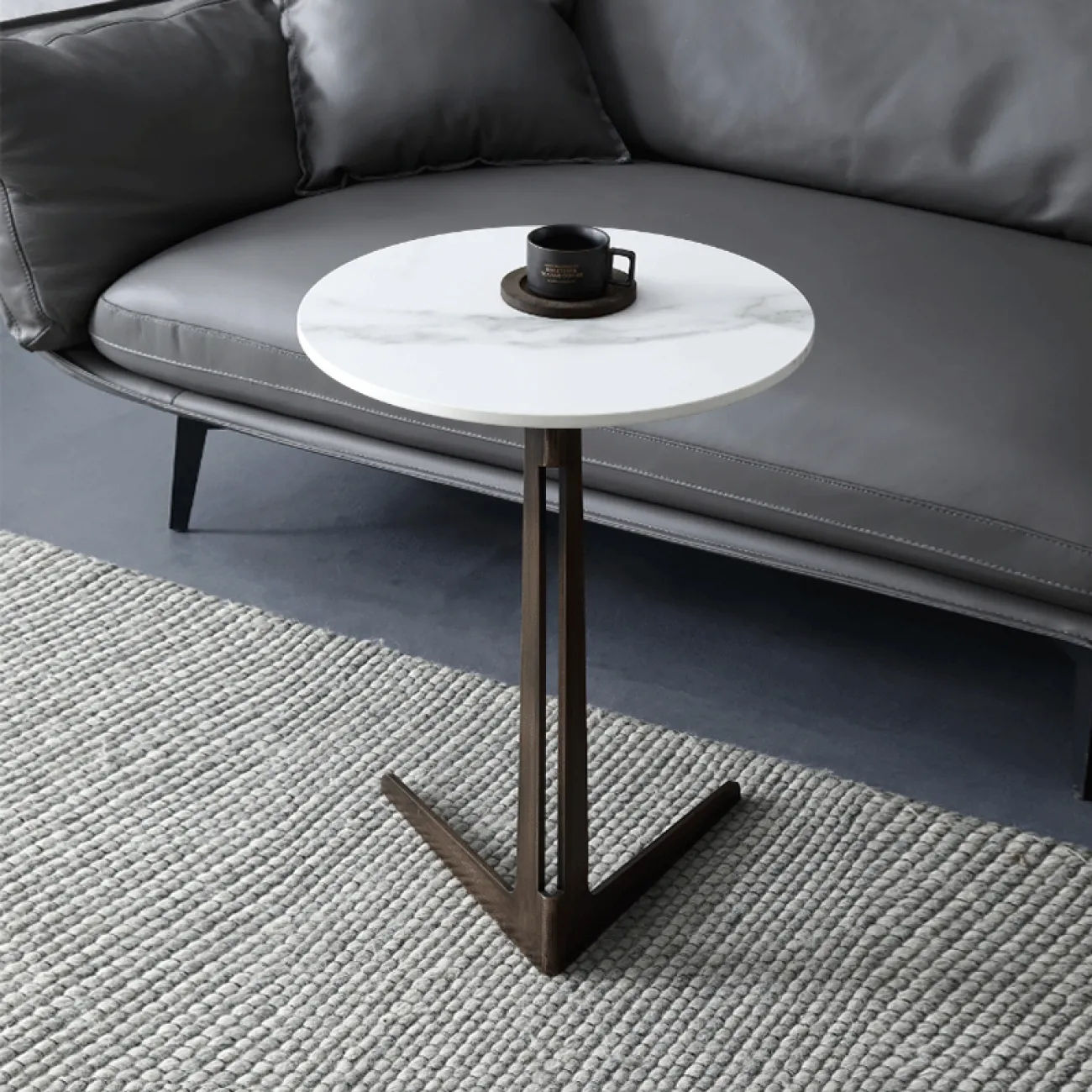 Минималистичный журнальный стол из мрамора в Итальянском стиле LaLume AR22314-23 Минималистичный журнальный стол из мрамора в Итальянском стиле LaLume AR22314-23