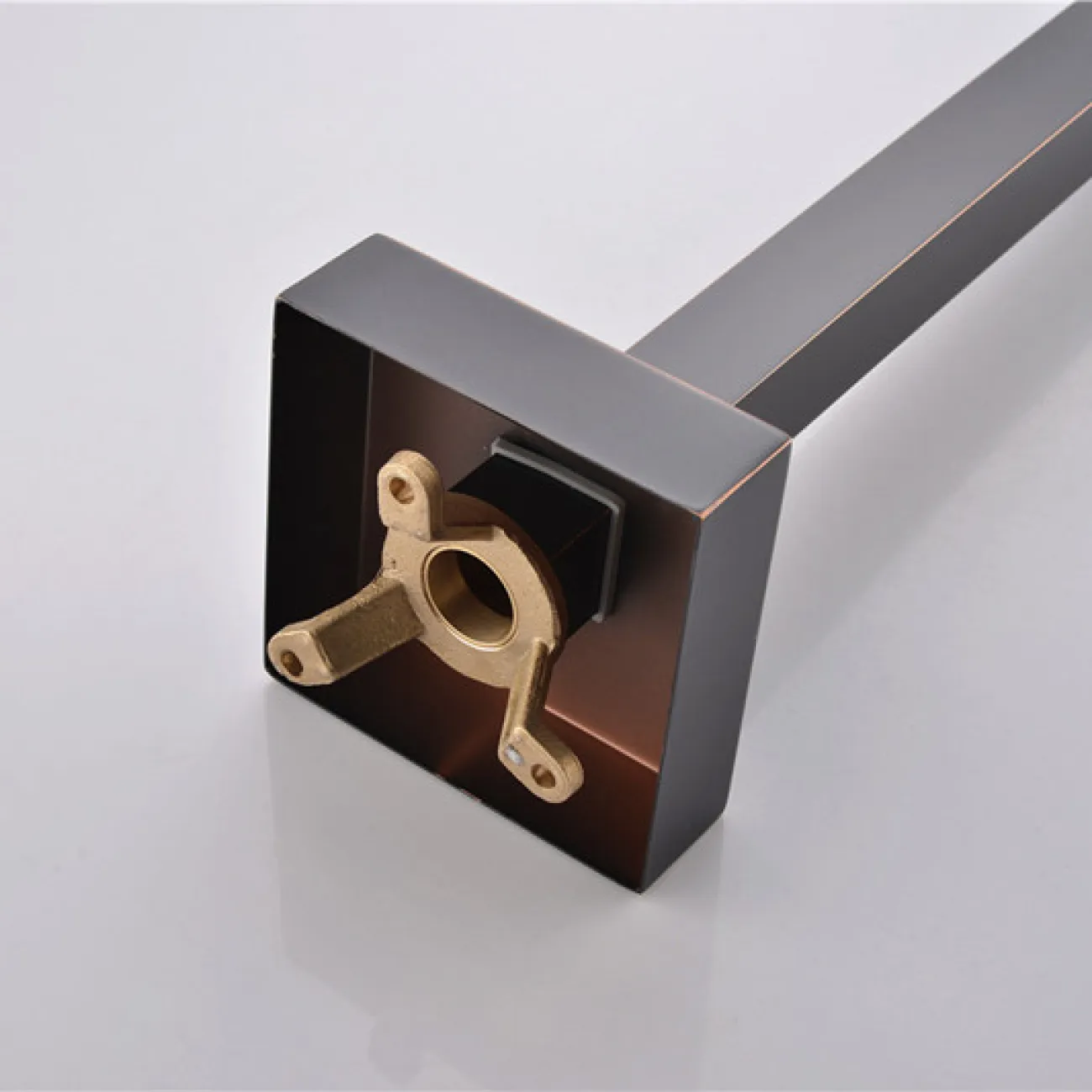 Современный латунный смеситель для ванной комнаты LaLume MB20507-23