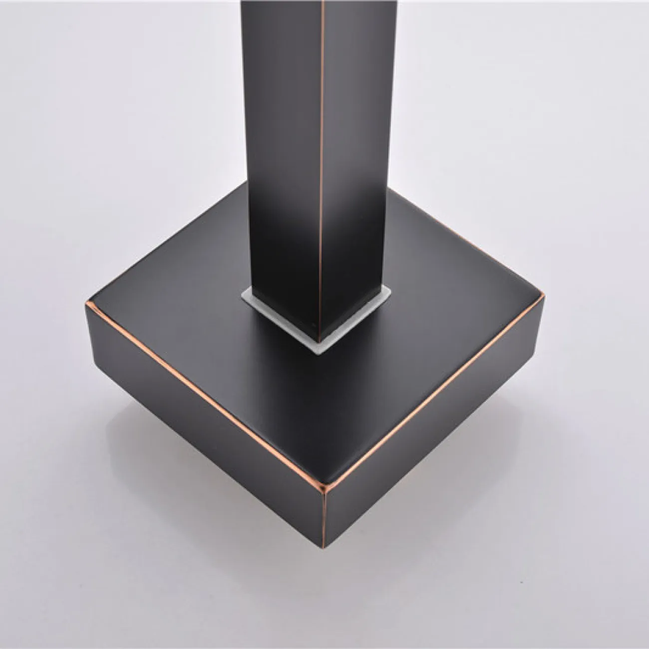 Современный латунный смеситель для ванной комнаты LaLume MB20507-23