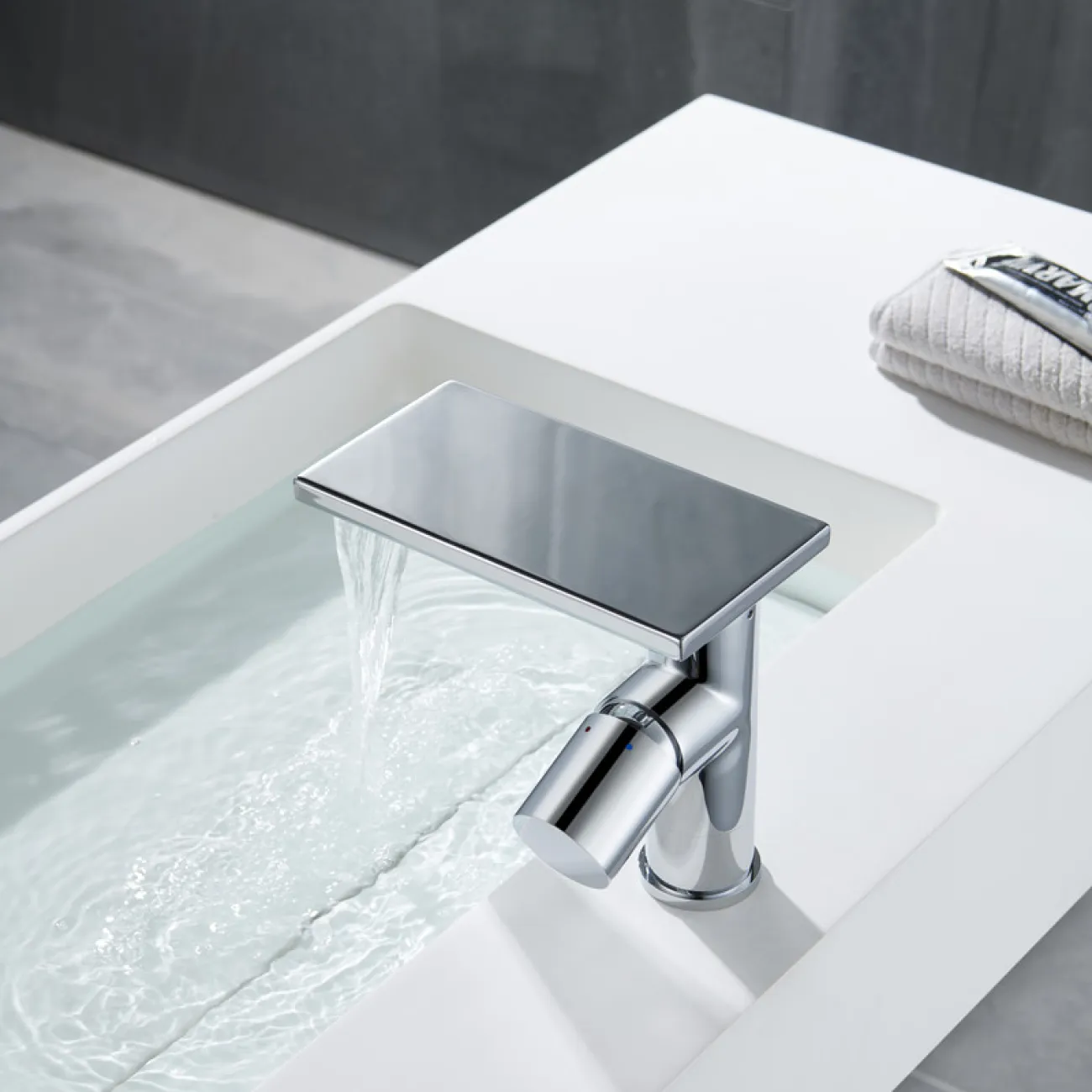 Современный латунный смеситель для ванной комнаты LaLume MB20511-23