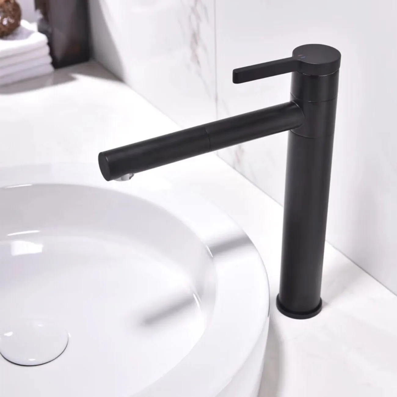 Современный латунный смеситель 360° для ванной комнаты LaLume MB20518-23 Современный латунный смеситель 360° для ванной комнаты LaLume MB20518-23