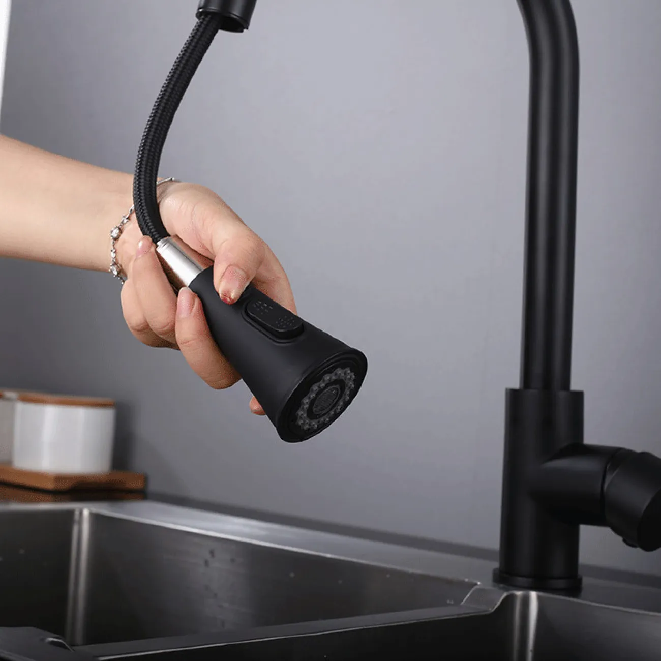 Телескопический латунный смеситель для кухни LaLume MB20522-23