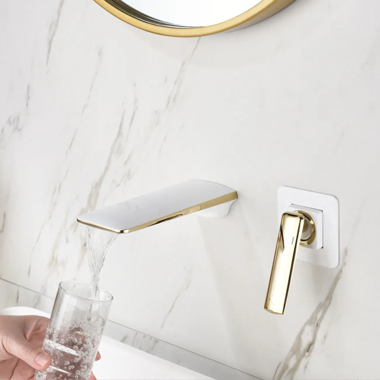 Современный латунный смеситель для ванной комнаты LaLume MB20530-23 Современный латунный смеситель для ванной комнаты LaLume MB20530-23