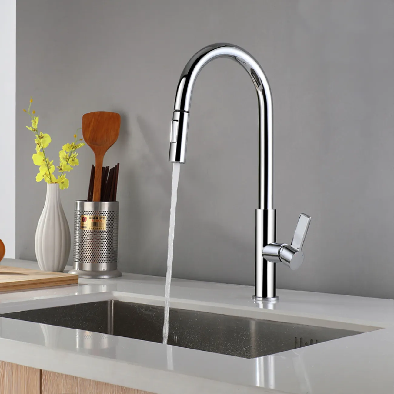 Выдвижной латунный смеситель для кухни LaLume MB20544-23