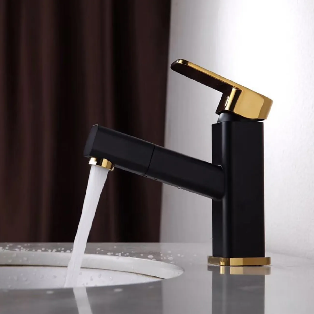 Современный латунный смеситель для ванной комнаты LaLume 20625-23 Современный латунный смеситель для ванной комнаты LaLume 20625-23