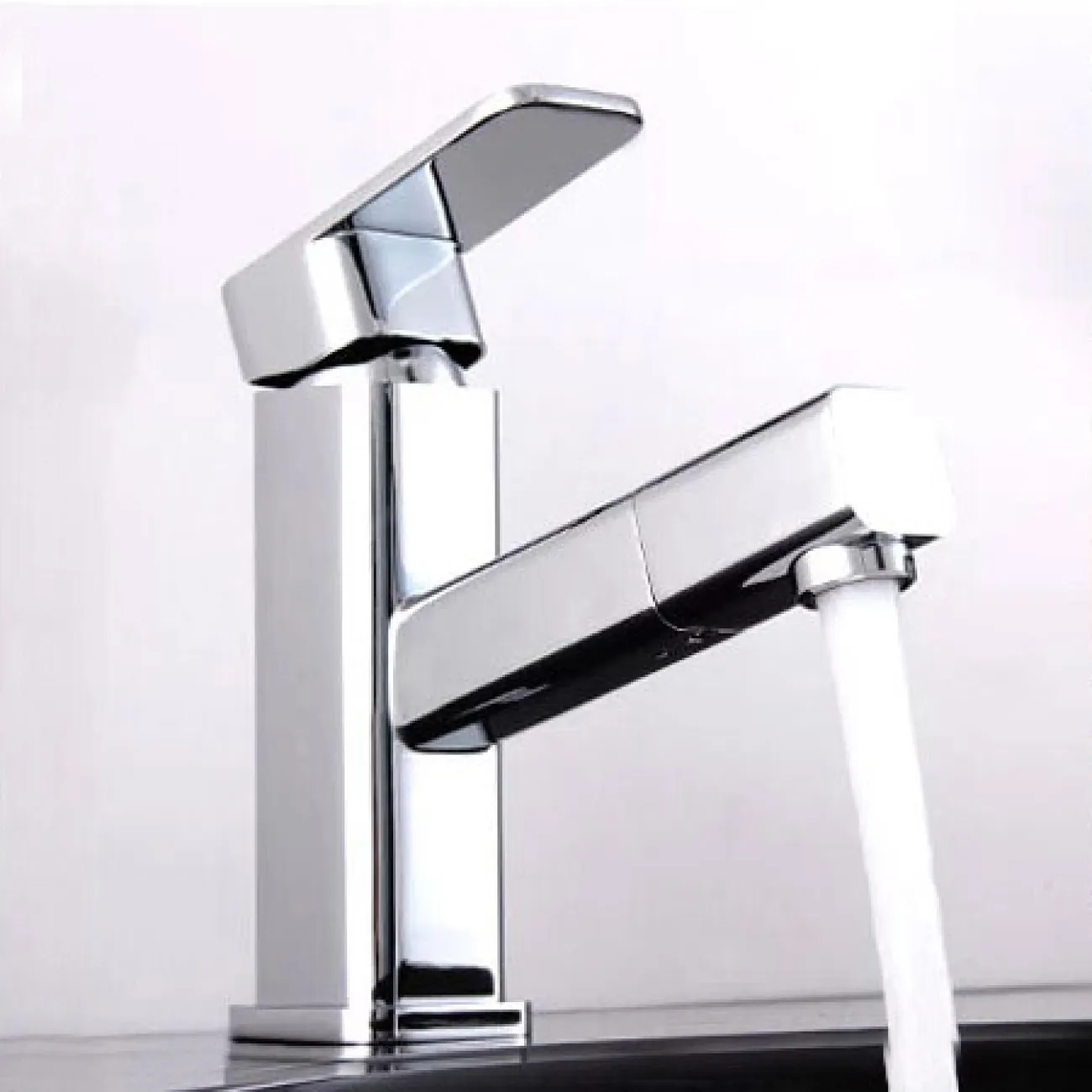 Современный латунный смеситель для ванной комнаты LaLume 20625-23 Современный латунный смеситель для ванной комнаты LaLume 20625-23