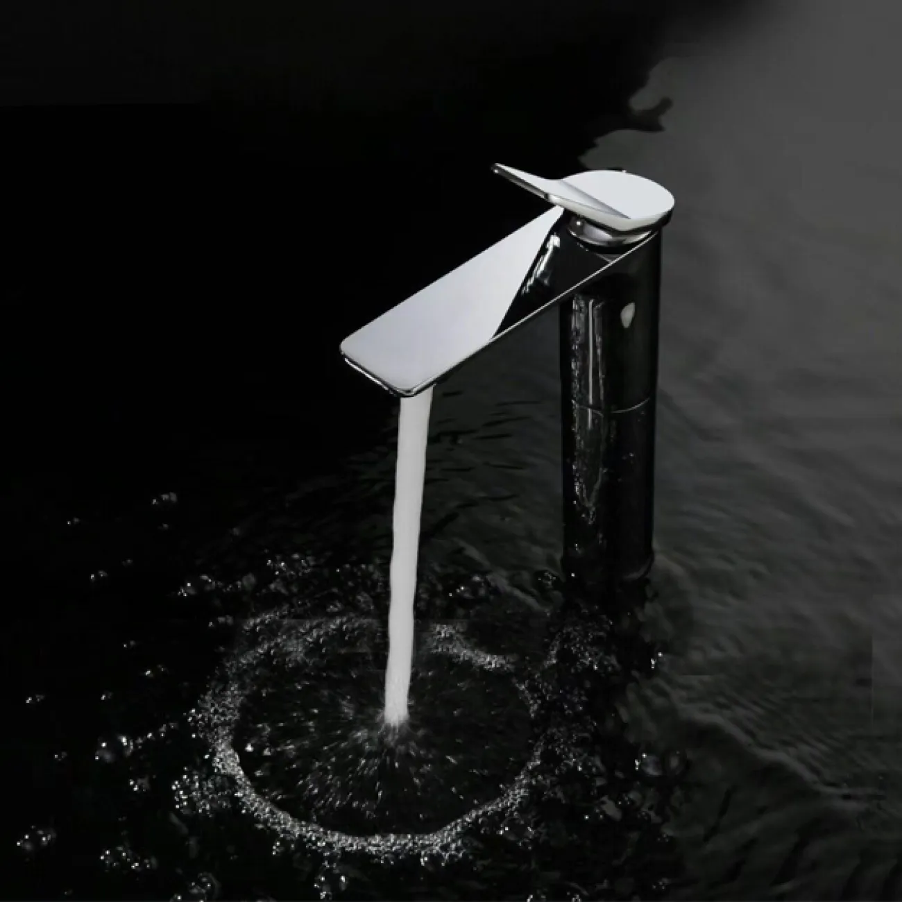 Современный латунный смеситель для ванной комнаты LaLume MB20626-23 Современный латунный смеситель для ванной комнаты LaLume MB20626-23