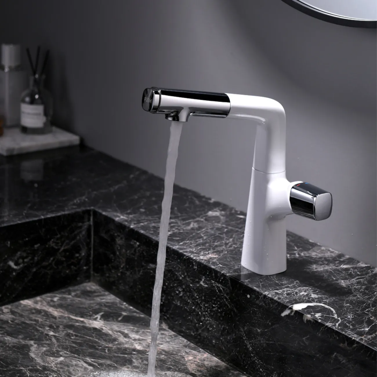 Современный латунный смеситель для ванной комнаты LaLume MB20718-23 Современный латунный смеситель для ванной комнаты LaLume MB20718-23