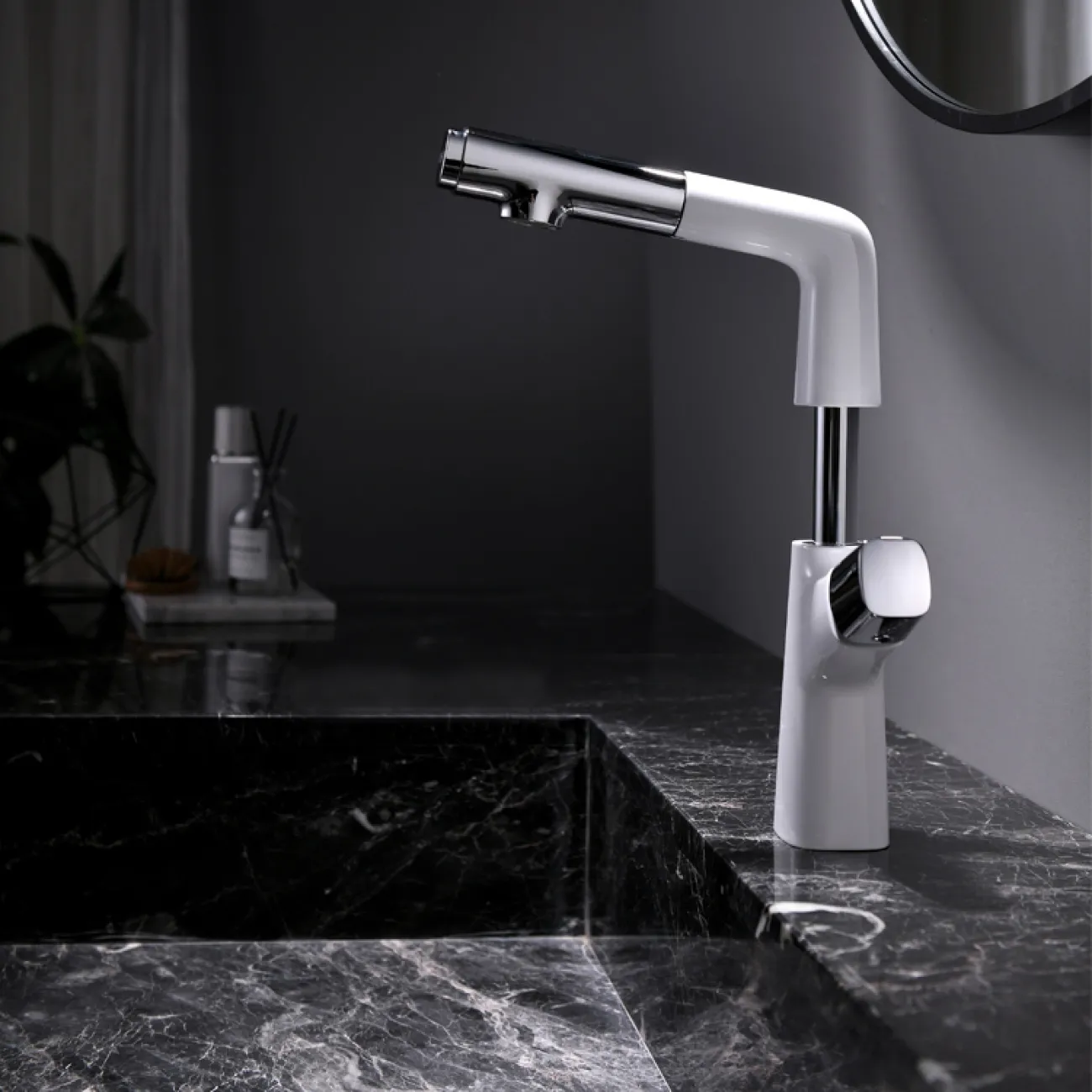 Современный латунный смеситель для ванной комнаты LaLume MB20718-23 Современный латунный смеситель для ванной комнаты LaLume MB20718-23