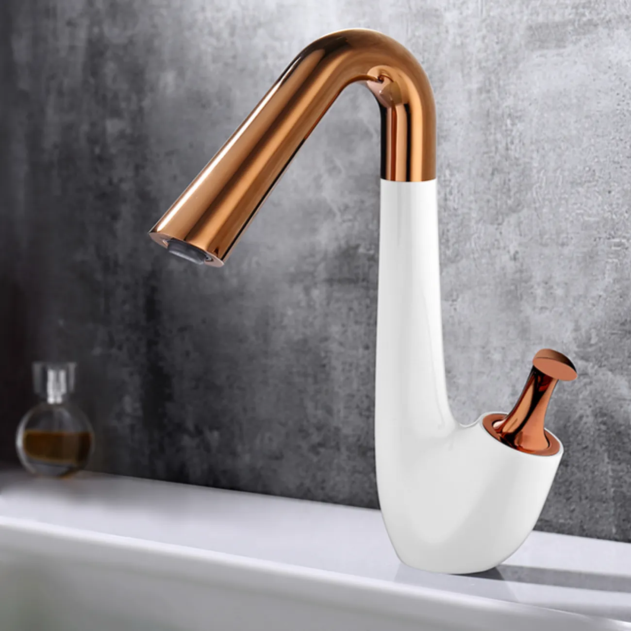 Современный латунный смеситель для ванной комнаты LaLume MB20746-23 Современный латунный смеситель для ванной комнаты LaLume MB20746-23