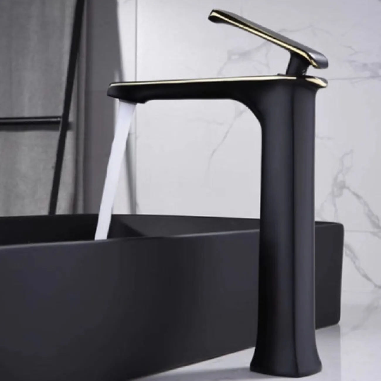 Современный латунный смеситель для ванной комнаты LaLume MB20501-23 Современный латунный смеситель для ванной комнаты LaLume MB20501-23