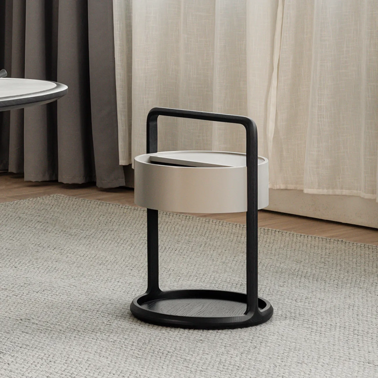 Круглый столик с ящиком для хранения из массива дерева MIZEO 37326-29