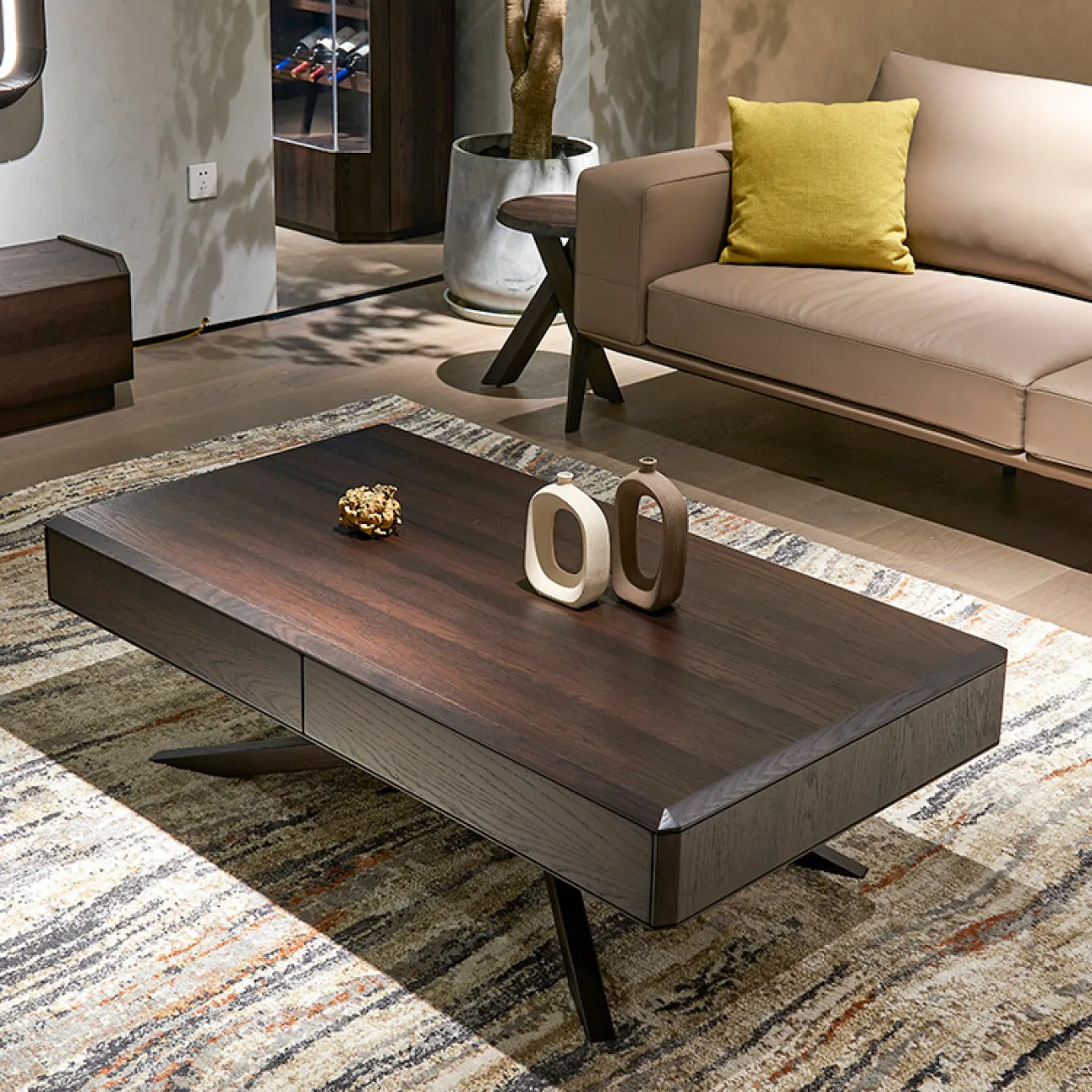 Журнальный столик из массива дерева в скандинавском стиле MIZEO 37330-29