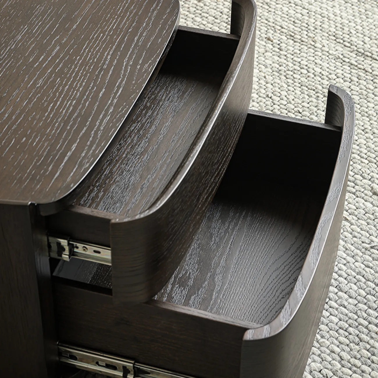 Прикроватная тумбочка из массива дерева MIZEO 37332-29