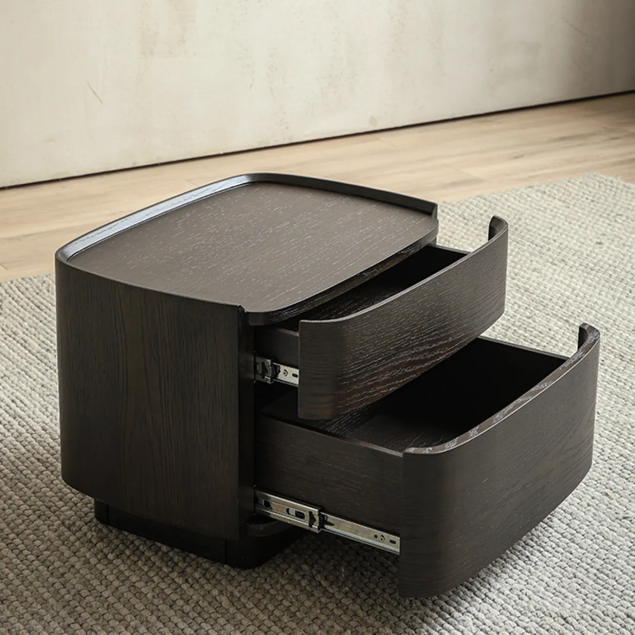 Прикроватная тумбочка из массива дерева MIZEO 37332-29