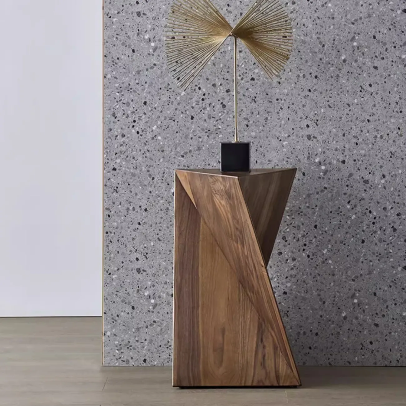 Приставной столик из североамериканского чёрного ореха MIZEO 37334-29 Приставной столик из североамериканского чёрного ореха MIZEO 37334-29