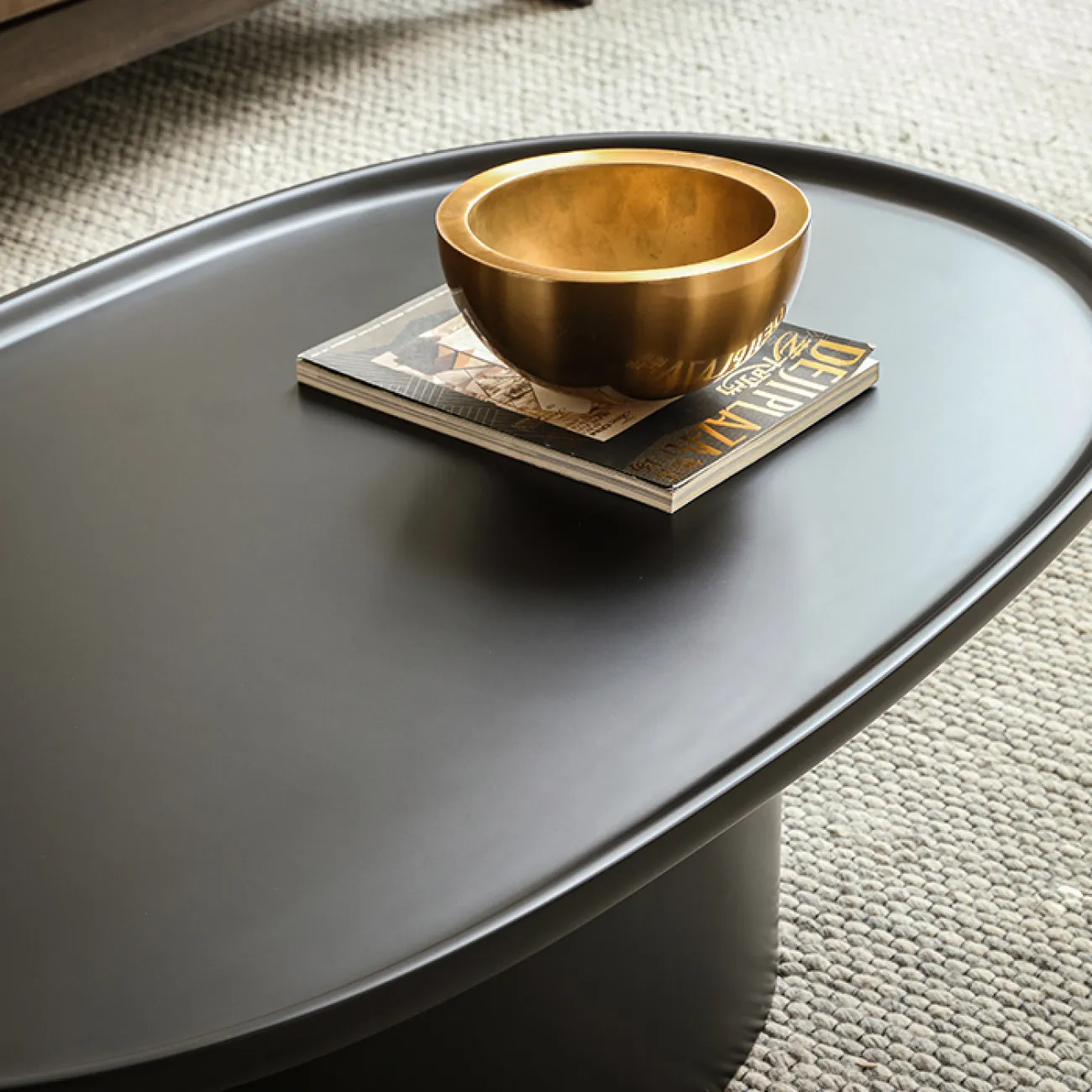 Роскошный журнальный столик из массива дерева MIZEO 37336-29