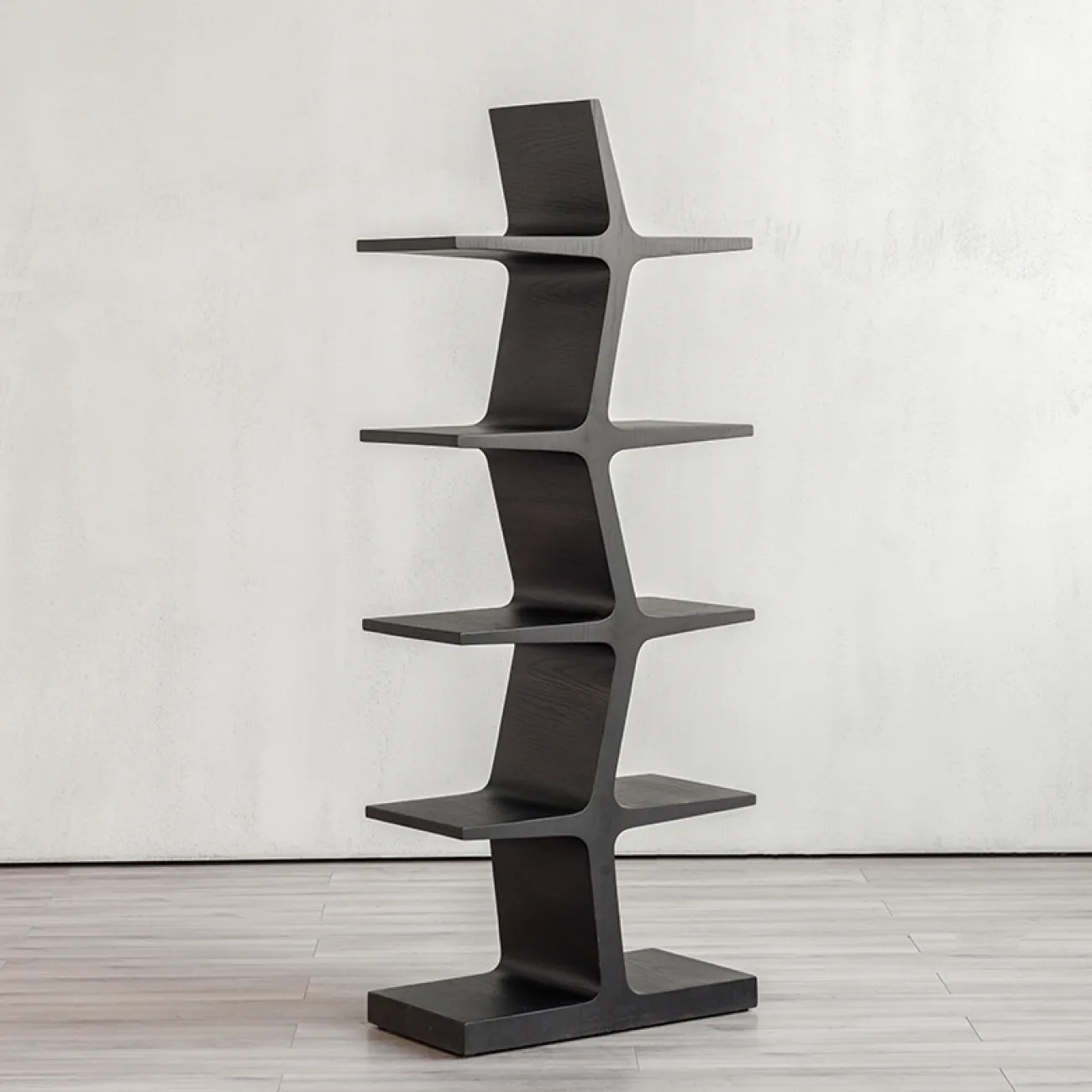 Минималистичная книжная полка из ясеня для гостиной  MIZEO 37346-29