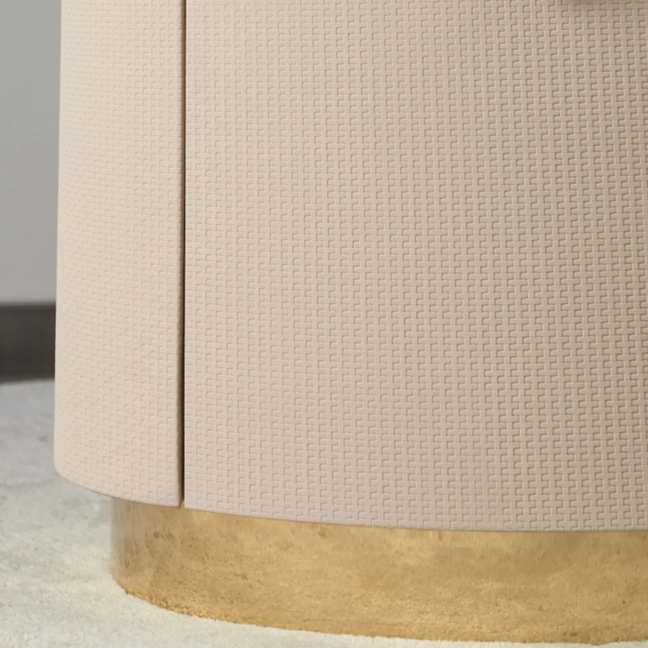 Французская овальная прикроватная тумба MSS 37352-29