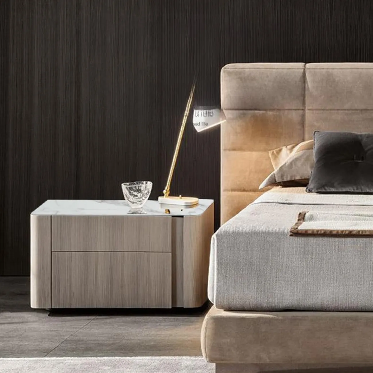 Дизайнерская прикроватная тумбочка MSS 37360-29 Дизайнерская прикроватная тумбочка MSS 37360-29