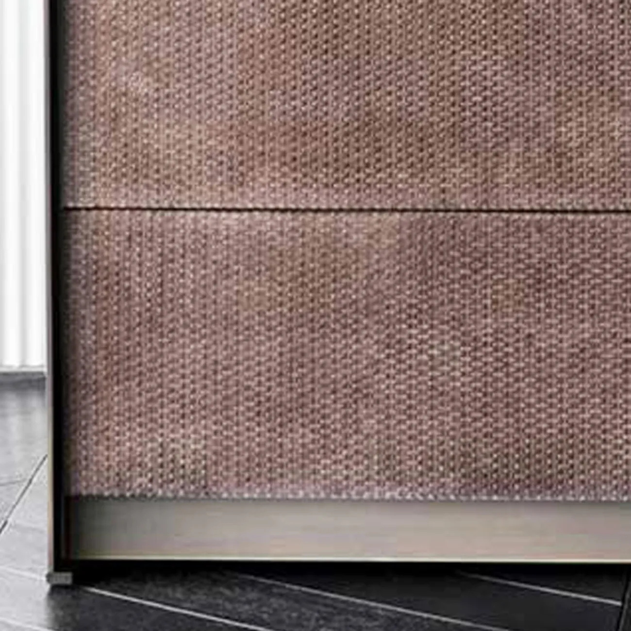 Итальянский светлый кожаный шкаф для роскошной спальни MSS 37377-29 Итальянский светлый кожаный шкаф для роскошной спальни MSS 37377-29