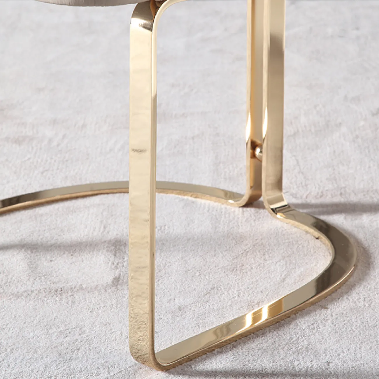 Роскошное кожаное обеденное кресло в постмодернистском стиле MSS 37383-29 