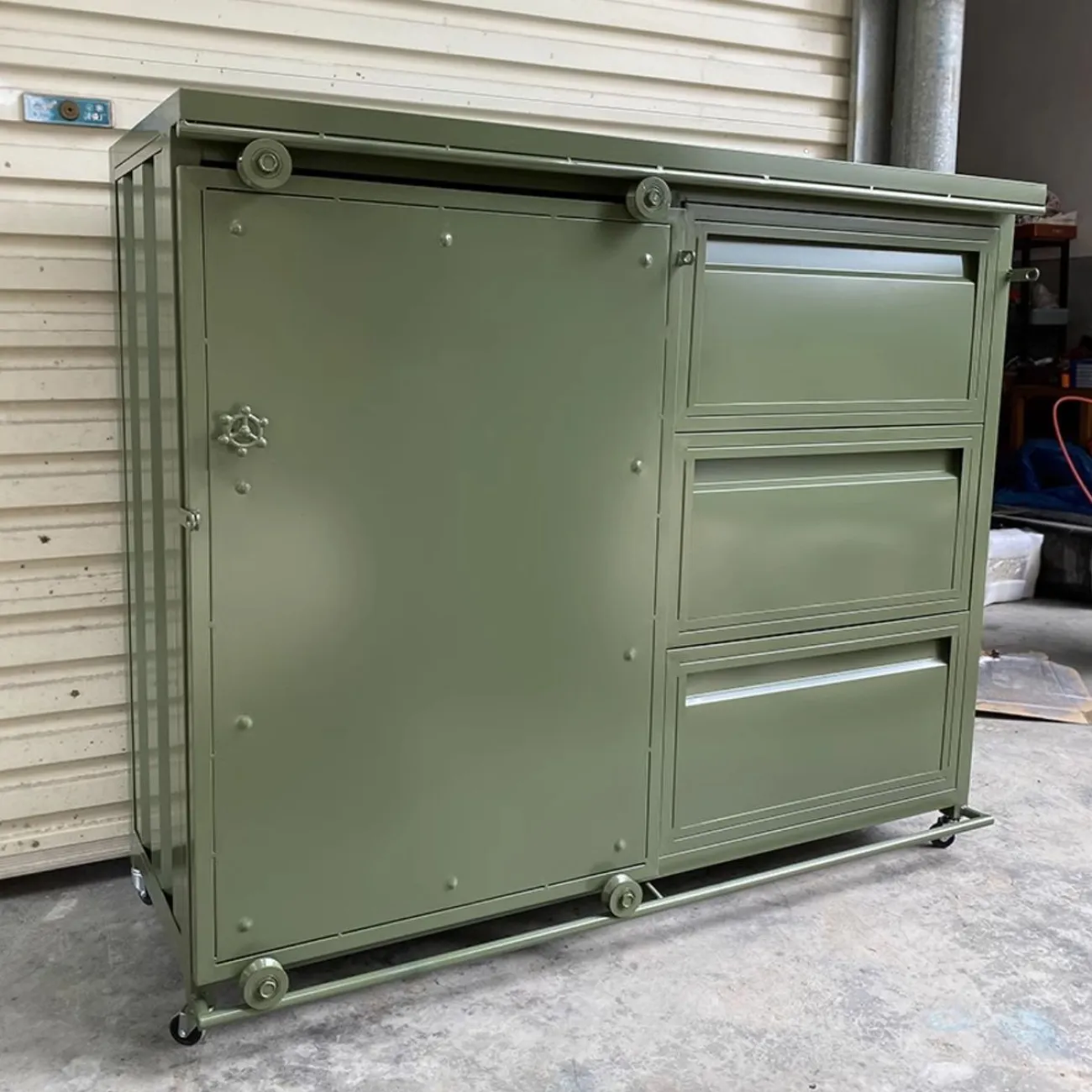 Шкаф-контейнер промышленного стиля из кованого железа Nautical 36516-29