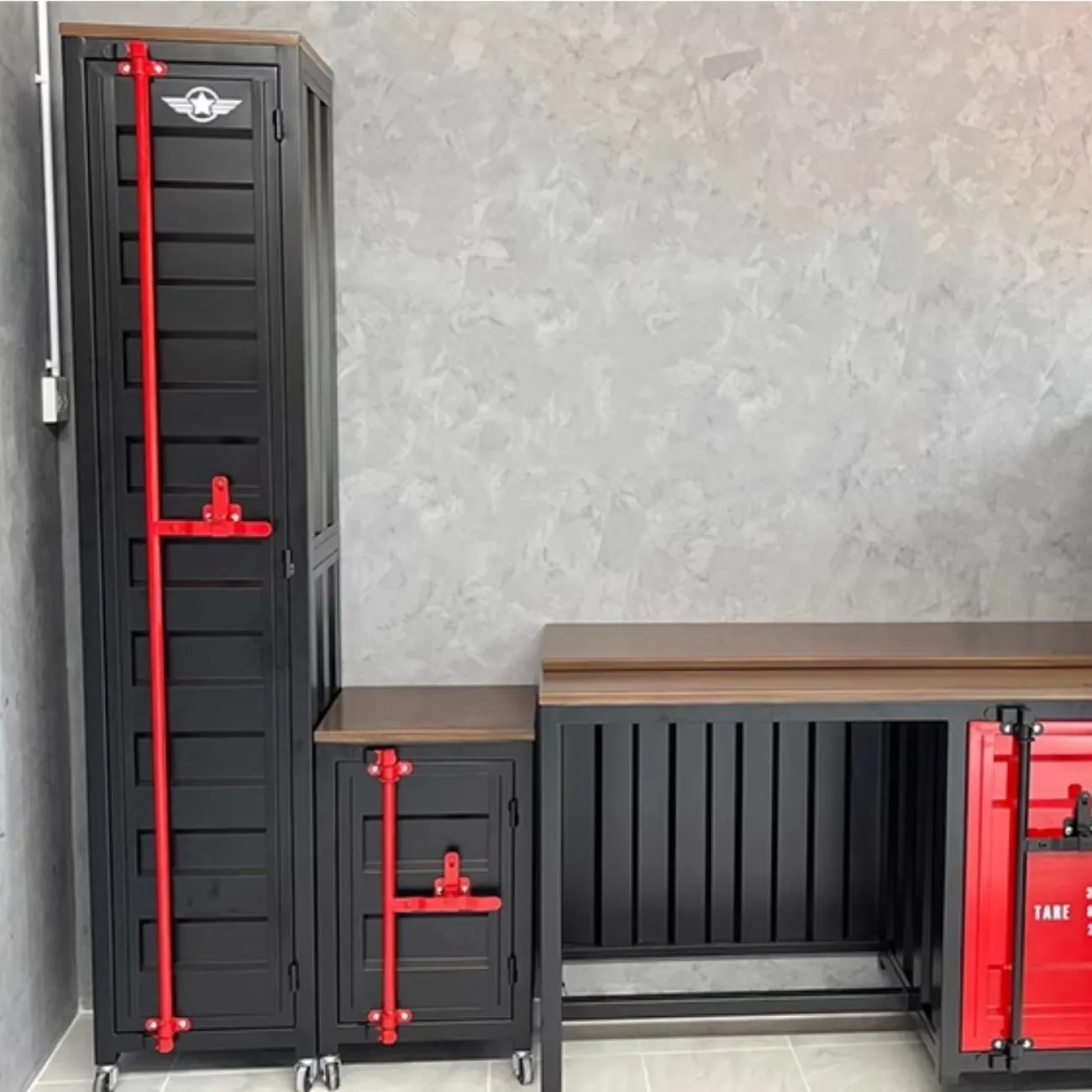 Металлический шкаф  в промышленном стиле Nautical 36521-29