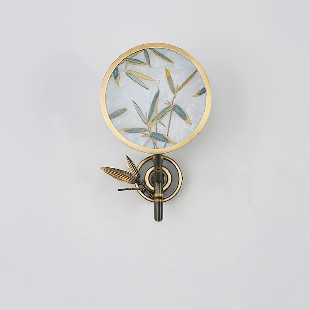 Светодиодный настенный светильник в виде стебля бамбука со стеклянным панно с росписью в японском стиле AKIRA WALL